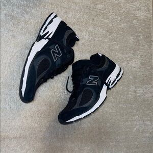 New Balance Black and Gray Sneakers